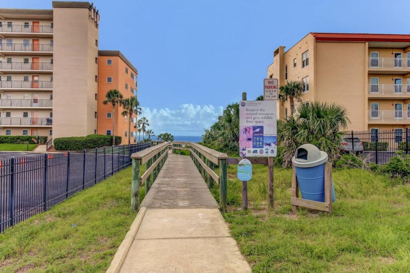 Tropical Beach Bungalow Down - Backyard - Grill - Across Street From Beach Villa Fernandina Beach Exterior photo