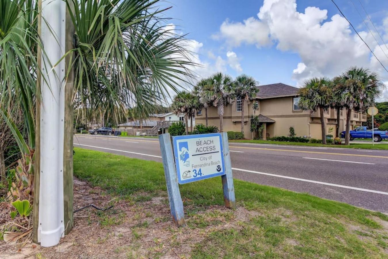 Tropical Beach Bungalow Down - Backyard - Grill - Across Street From Beach Villa Fernandina Beach Exterior photo